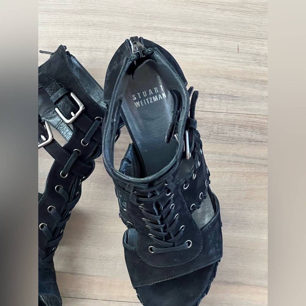 Stuart Weitzman black buckle suede rivet stiletto shoes in 6.5 - Picture 4 of 8